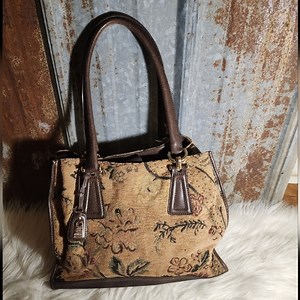 VINTAGE Golden Threaded Floral Tapestry & Leather Large Liz Claiborne Hand Bag