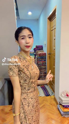 Exploring Intricate Italian Fabric Techniques