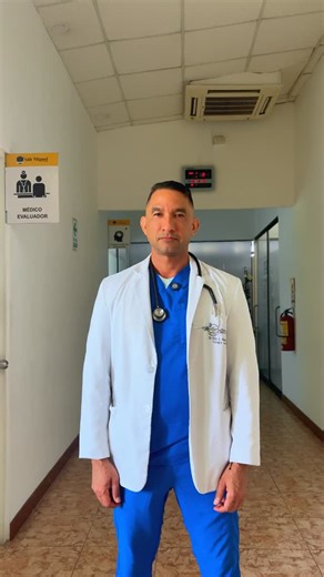 Un ping pong con nuestro Sub Director Médico 🎤💚 Respuestas claras, temas reales y consejos que sí importan. 👉 ¿Qué pregunta le harías tú? Déjala en los comentarios 😊 #PingPongMedico #HablemosDeSalud #ClínicaSanMiguelArcángel #SJL | Clinica San Miguel Arcangel