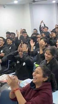 Padhai ke beech thoda fun 😁 #cdsjourney #super100