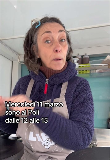 Mercoledì 11 marzo vi aspetto a mangiare una crêpe al Poli in via Gilgi Dalle 12 alle 15 :) #crêpes #streetfood #foodtruck