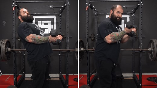 We Asked a Powerlifting Coach: What’s the Right Way to Do a Bicep Curl?