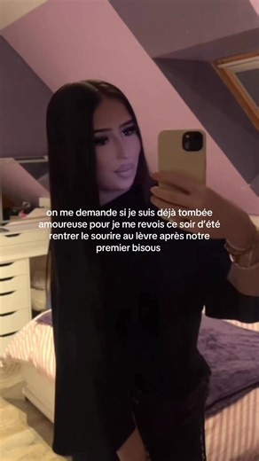 aux lèvres*