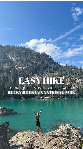 ‘meryca | Travel & Adventure on Instagram: "Easy hike to one of the most beautiful lakes in Rocky Mountains National Park 🏞️📍𝐋𝐚𝐤𝐞 𝐇𝐚𝐢𝐲𝐚𝐡𝐚 Lake Haiyaha is just one of the many alpine lake hikes near Denver, CO but it should be at the top of your summer bucket list! 🥾 4.2 miles, 850 feet elevation ⚠️ Rocky Mountain National Park requires timed entry reservations from May 24– Oct 20– make sure you select the option with Bear Lake Corridor Road (only purchase online). 🩵You’ll pass Nym