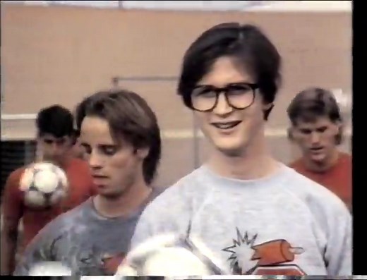 Trenchcoat (1983) - Full Greek VHSRIP (English Audio) (Disney) 1988