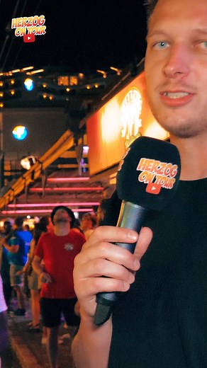 780K views · 3.1K reactions | REICH muss ER SEIN  #herzogtv #danielherzog #straßenumfrage #interview #geld #reich #einkommen #mallorca #malle #bierkönig #schinkenstraße #party #single #frau | Herzog TV | Facebook