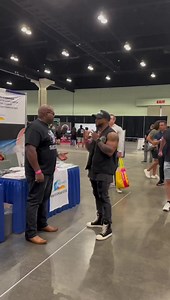 Didn’t realize @brandon.d.hendrickson had security @patjohn29 🎥: @chrisgilman_ @jonahsach #ﬁtness #workout #bodybuiding #bodyguard | The Greatest Entertainer