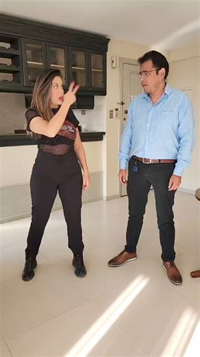 1.3M views · 11K reactions | Juro que me obligaron #germanyclaudia #SonDeAmores #humor #teatro #SantaCruz # | El Manual de la Mala Conducta | Facebook