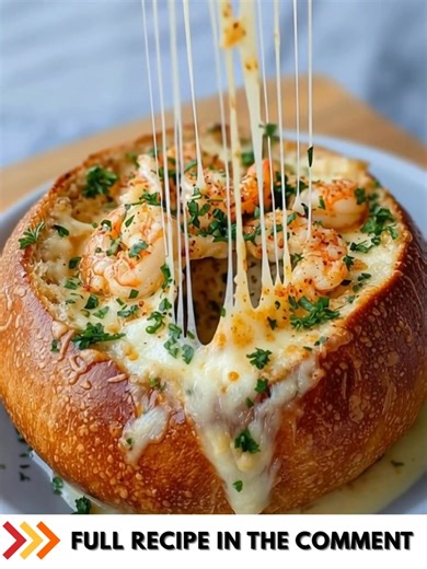 21K views · 82 reactions | Stuffed Seafood Soup Bread Bowl Ingredients 1 tablespoon olive oil 2 tablespoons unsalted butter 1 small onion, finely diced 2 garlic cloves, minced 2 tablespoons all-purpose flour 4 cups seafood or chicken broth 1 cup heavy cream 1/2 lb shrimp, peeled and deveined .................. Full Recipe in Coʍmеոτ  | Cook By Book | Facebook