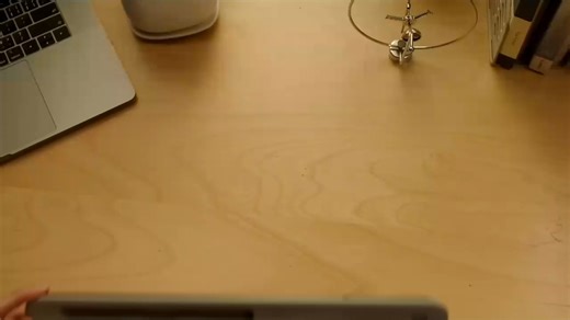 罗技K580蓝牙键盘，轻薄便携设计，适配多设备切换，续航持久，办公娱乐皆宜，提升日常使用效率。