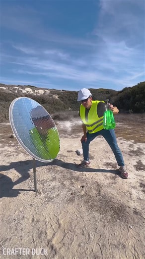 Let's burn chips, balloons, and textiles with a solar concentrator | 5-Minute Crafts Men