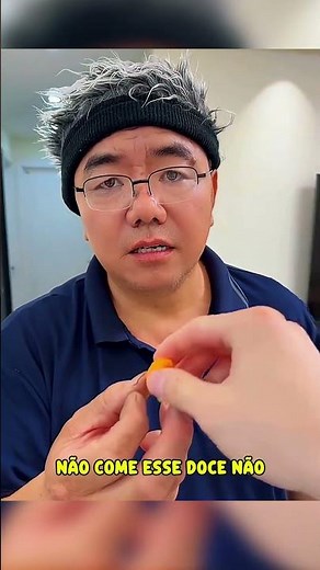 Ninguém pode comer esse doce! Só o cachorro mais inteligente do mundo!