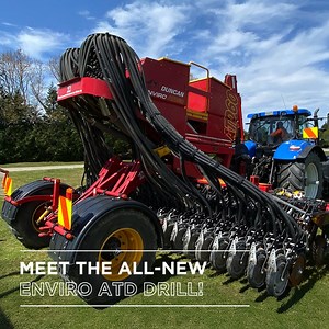 Looking for more from a disc seeder? The Duncan Enviro ATD Triple Disc Drill delivers superior performance with greater depth, higher capacity, advanced features, and improved germination rates—even in challenging conditions like contoured, rocky terrain, trash, and stubble. Renowned for their durability and versatility, Duncan Disc Drills set the standard. Combined with cutting-edge agronomy technology, including the Duncan Drill Seed app for easy calibration, the Enviro ATD Triple Disc Seeder 
