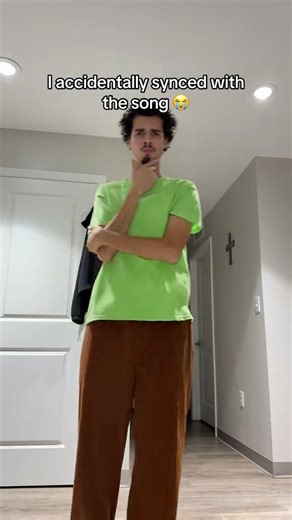 I accidentally synced with the Scooby doo theme song 😭