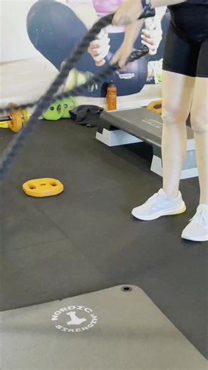 Funktionel træning med Jacob i Bellinge 🏋🏽‍♀️ Filmet og klippet af @katharina_appel_studio #finform #motionmedglæde #fyn #tommerup #bellinge #fitnessfyn #fitnesstommerup #motionfyn #motiontommerup #fitnessbellinge #motionbellinge #træningfyn #træningtommerup #træningbellinge #træning #motion #fitness #form #godform #styrketræning #yoga #træningforalle #sundhed #livstil #sundlivstil #glademedlemmer | Fin Form