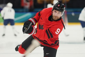 Canadian hockey fans turn on Sam Bennett at Olympics, call for removal