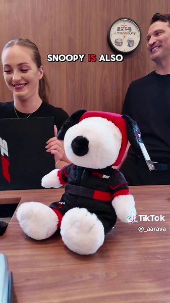 This Formula One pop-up was crazzzy good at The Corner Shop at @Selfridges Oxford Street! Where @Formula 1 is celebrating 75 Years in Motion 🏎️🏁 Curated vintage F1 apparel, along with coveted memorabilia, & incredible art, it’s a little slice of heaven for F1 fans in London! #formulaone #racingjacket #f1merch