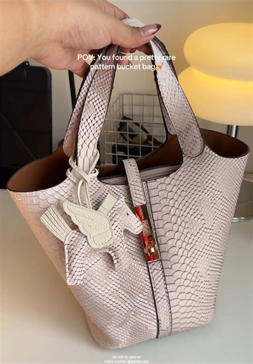 Discover the Perfect Bucket Bag for Every Outfit