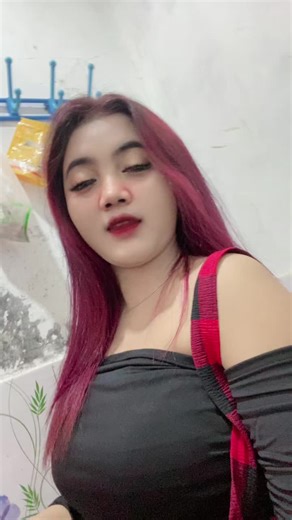 Pipit: Non-Verbal Communication Through Hand Gestures