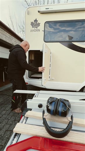 Schwerlastauszug für den Ahorn Canada in der Heckgarage