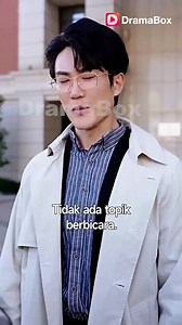 Después de pasar siete años en el extranjero, Ben Cole se convierte en un magnate financiero. Regresa secretamente al país para sorprender a su novia, Yvonne Kirk. Sin embargo, Yvonne inesperadamente sugiere que terminen, anhelando casarse con un presidente adinerado.En un giro inesperado del destino, Ben se cruza con Ann Mill y se casan rápidamente. En un banquete, Ann sorprende a los asistentes revelando que Ben es su esposo, dejando a todos asombrados. | DramaBox- movies&drama