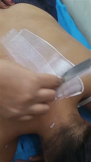 Back waxing hack Tutorial #eyebrowthreadingathome #latestinbeautylineupproducts #waxing