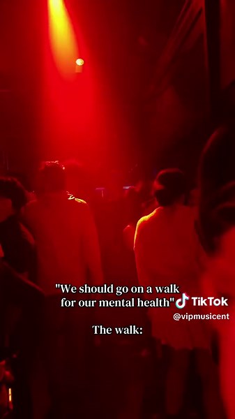 Exploring Chicago: A Walk Through the City