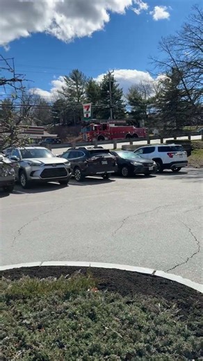 Nashua Engine 3 & Ladder 3 responding