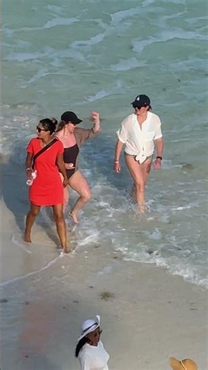 🇲🇽 POV: Walking in Cancun, Mexico #shorts