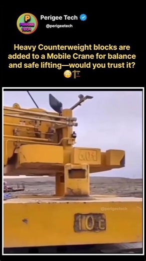 How Cranes Lift Massive Weights Safely 😳 #shorts #crane #construction #engineering #viral