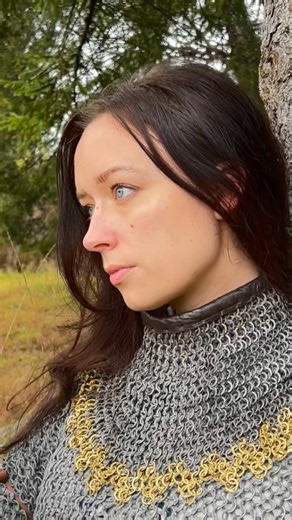 All the way from Italy! Meet @thevikingmerchants and show their work some love! #medievalarmor #chainmail #chainmaille #maille #larp #reenactor #larp #warofthebarons #unboxing | Medieval Ashley