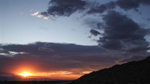 When does daylight saving time end in California? Why we set clocks back soon