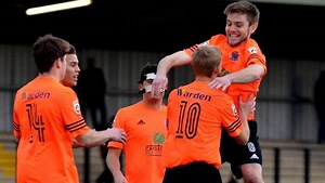 Fa Trophy, Skelmersdale-Fylde: difese ballerine, Over in arrivo