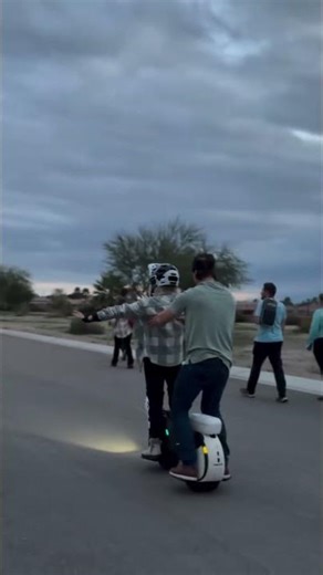 Learning to ride, together. From the first wobbly moments to real progress. #euc #inmotion
