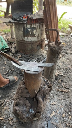 59K views · 439 reactions | Sati makes a sharp simple cleaver from disc plough part 14 #thecreative #discplough #cleaver | The creative | Facebook