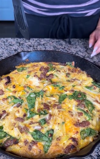 Easy skillet breakfast – a one-pan morning delight
