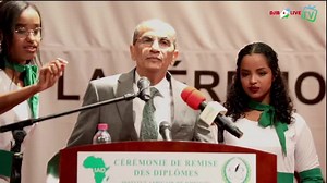 4.4K views · 106 reactions | Revivons les moments forts de la Remise des diplômes de la promotion « HASSAN GOULED APTIDON » de l'institut Africain de Djibouti. Le Discours du ministre de l'Enseignement Supérieur et de la Recherche, Dr Nabil Mohamed Ahmed. #IAD #Djibouti | Djib-Live | Facebook