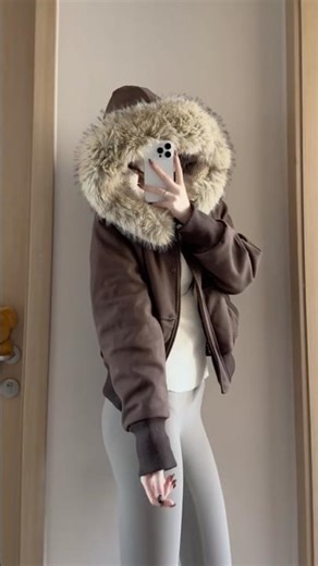 Winter Chic Outfit Ideas ❄️ | Cozy Fur Hood Jacket & Minimal Style Lookbook 2026