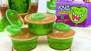 Easy Crown Caramel Apple Jello Shots Recipe