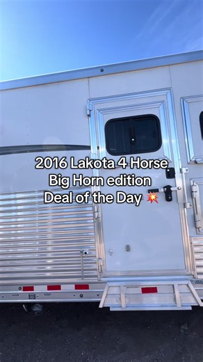 2016 Lakota 4 Horse Big Horn Edition with Extras