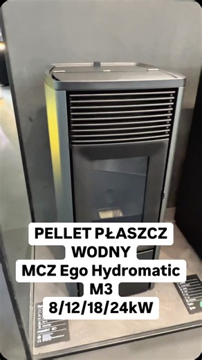 MCZ Ego Hydromatic M3 to nowoczesny piec na pellet z płaszczem wodnym, który łączy wygodę i wydajność. Samoczyszczące się palenisko pozwala na pracę nawet przez tydzień bez czyszczenia, a hermetyczna konstrukcja sprawia, że idealnie nadaje się do domów z rekuperacją. Dzięki modułowi Wi-Fi sterujesz urządzeniem zdalnie, a duży, 20-kilogramowy zasobnik oraz wbudowana hydraulika zapewniają komfort w każdej instalacji – z grzejnikami lub podłogówką. Cichy, energooszczędny i dostępny w kilku kolorach