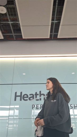 2.4K views · 71 reactions | Travel Day To Canada   London -> Montreal-> Toronto - #travel #professionalsquash #athlete #squash #vlog #Canada #toronto #travellife | Torrie Malik | Facebook