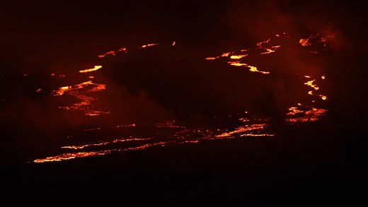 Mauna Loa lava flow creeps closer to a major Hawaii highway that connects 2 sides of the Big Island