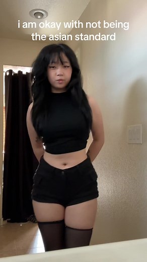 Thunder Thighs Crush Watermelon Challenge - Asian Thick Thighs Trend
