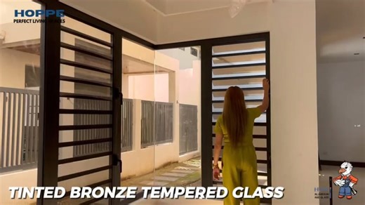 Featuring the HPJW Louver Window with tinted bronze glass and an integrated fixed glass panel, this design offers a perfect blend of style, ventilation, and privacy. The warm bronze tint adds a modern, sophisticated touch while allowing airflow and natural light to flow through effortlessly. We cater customers all over the Philippines! Only here at HIPHI Glass and Aluminum Services 📍2/F Unitop Mall, Governor’s Drive, Paliparan 1, Dasmariñas City, Cavite 4114 📍Greenhills Product Inc, Unit B ML 