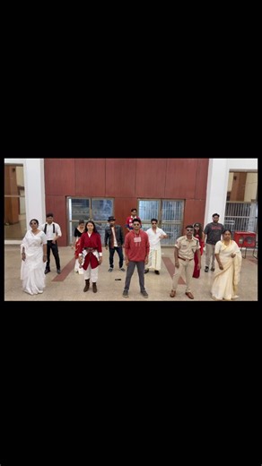 ᴏꜰꜰɪᴄɪᴀʟ ᴅᴀɴᴄᴇ ᴄʟᴜʙ : SCBMCH⚕️ | Naagin wala dance 🐍🐍😎 #modikiguarantee #naagin #zerocivicsense #medico #rahulgandhi | Instagram