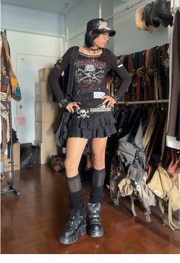 Punk Outfit Ideas for EMO Fashion Enthusiasts
