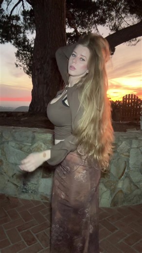 Nena (@notnenasmind)’s videos with i could be your goddess - CASHFORGOLD