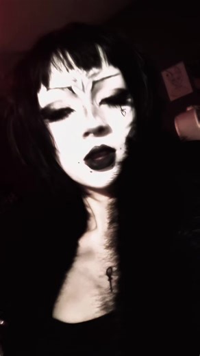 Goth Vampire Trad Makeup Tutorial