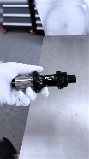 AERO 50Ⅱ Road Wheel Assembly Step 1: Materials Display. 🚴‍♂️Core Components: AERO 50mm deep carbon fiber rim, D91 hub, Sapim spokes and spoke caps. 🔧Professional Tools: Wheel adjuster, tension meter, spoke wrench, etc. #icancycling #aero50 #carbonwheels #roadbike #wheelassembly | Icancycling